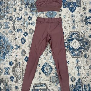 ALO Yoga Mauve Set